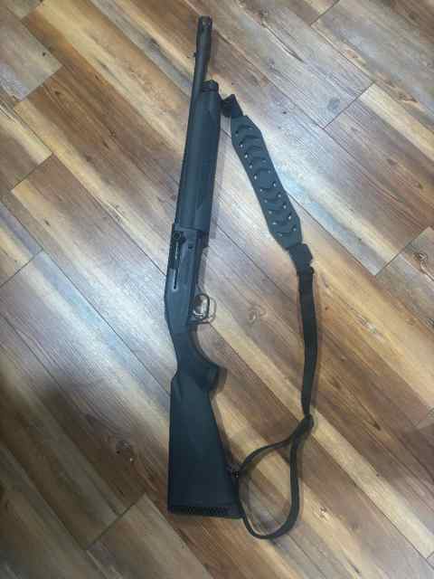mossberg 930 semi auto/ auto loading 12 gauge