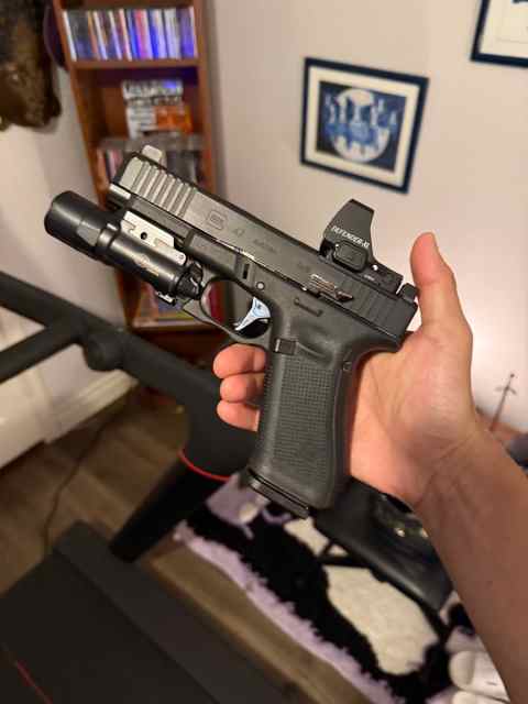 Ported Glock 47 Gen 5 w/ LOTS of extras 