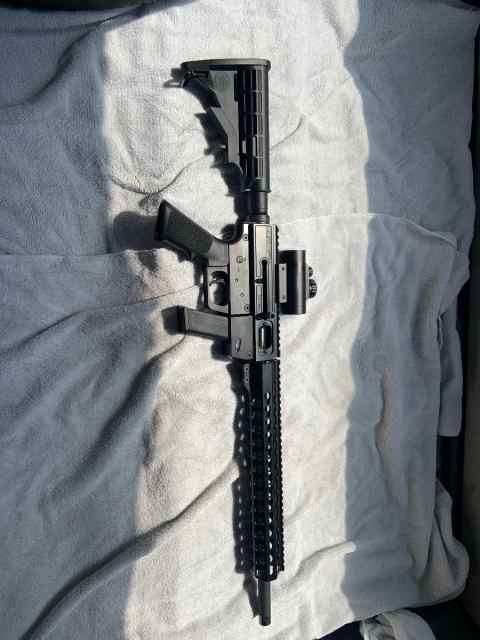 JR Carbine AR15 in 357 Sig Takes Glock Mags