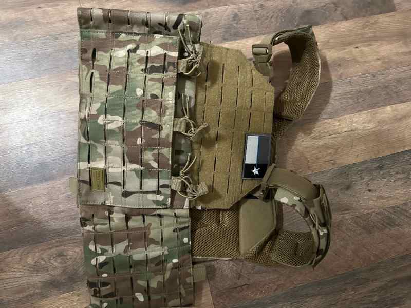 Maxtacs plate carrier with plates lvl 3