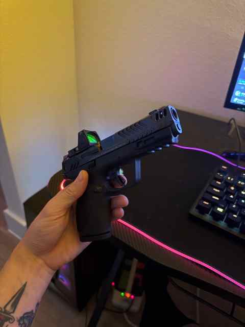 M&amp;P 2.0 performance center compact carry comp 