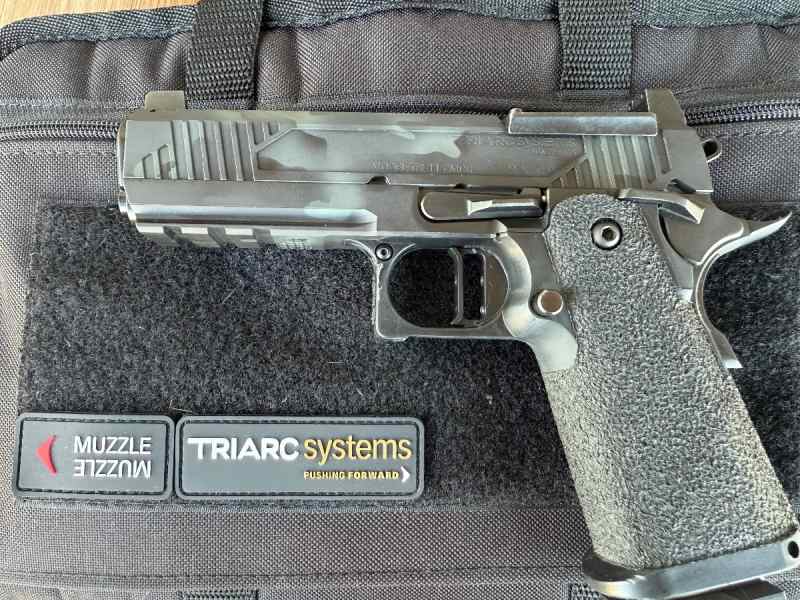 Triarc Systems Tri-11 Commander 9mm