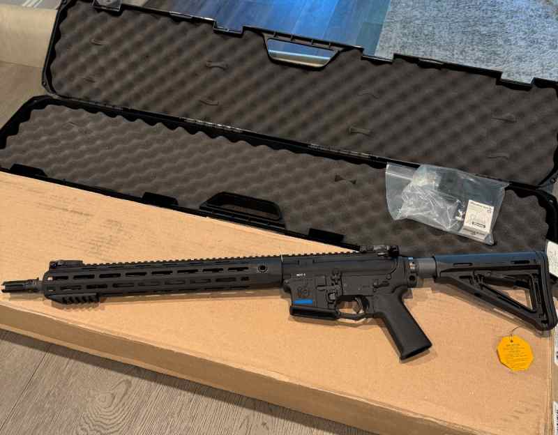 Knights Armament SR-15 Mod 2 /w Sandcutter