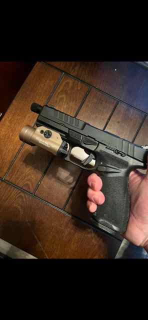 Springfield Echelon with Threaded Barrel