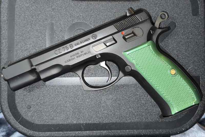 CZ Aluminum Grips
