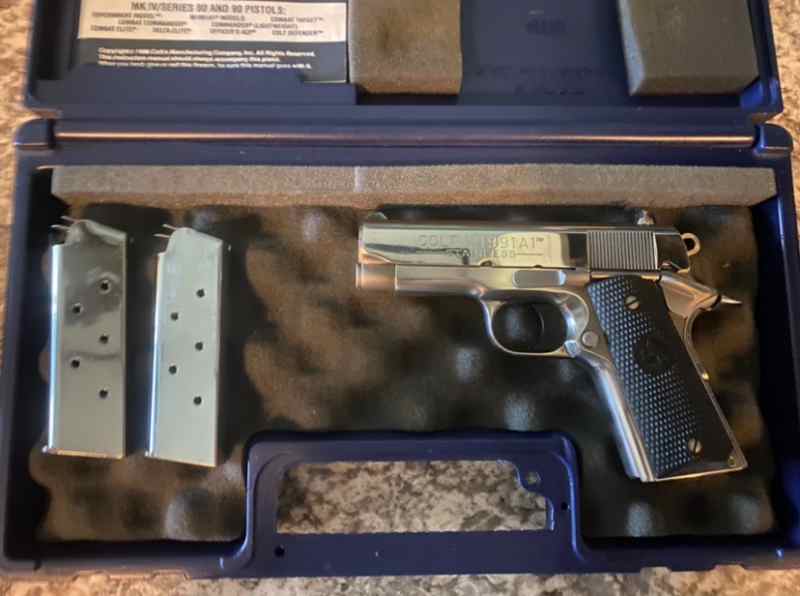 Chrome colt .45 1911