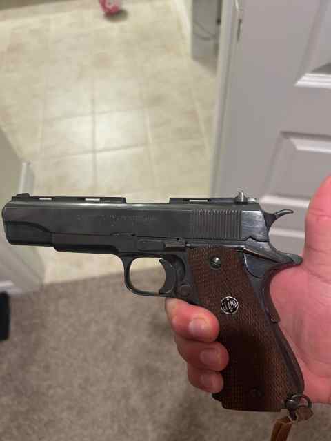 Llama especial 1911 .45