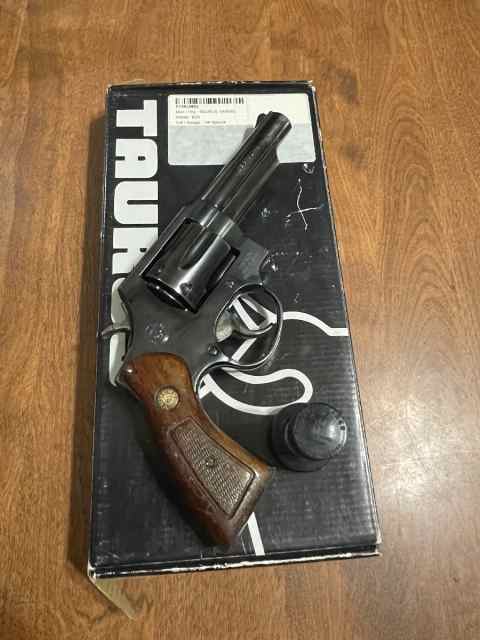 Taurus model 82s .38 special